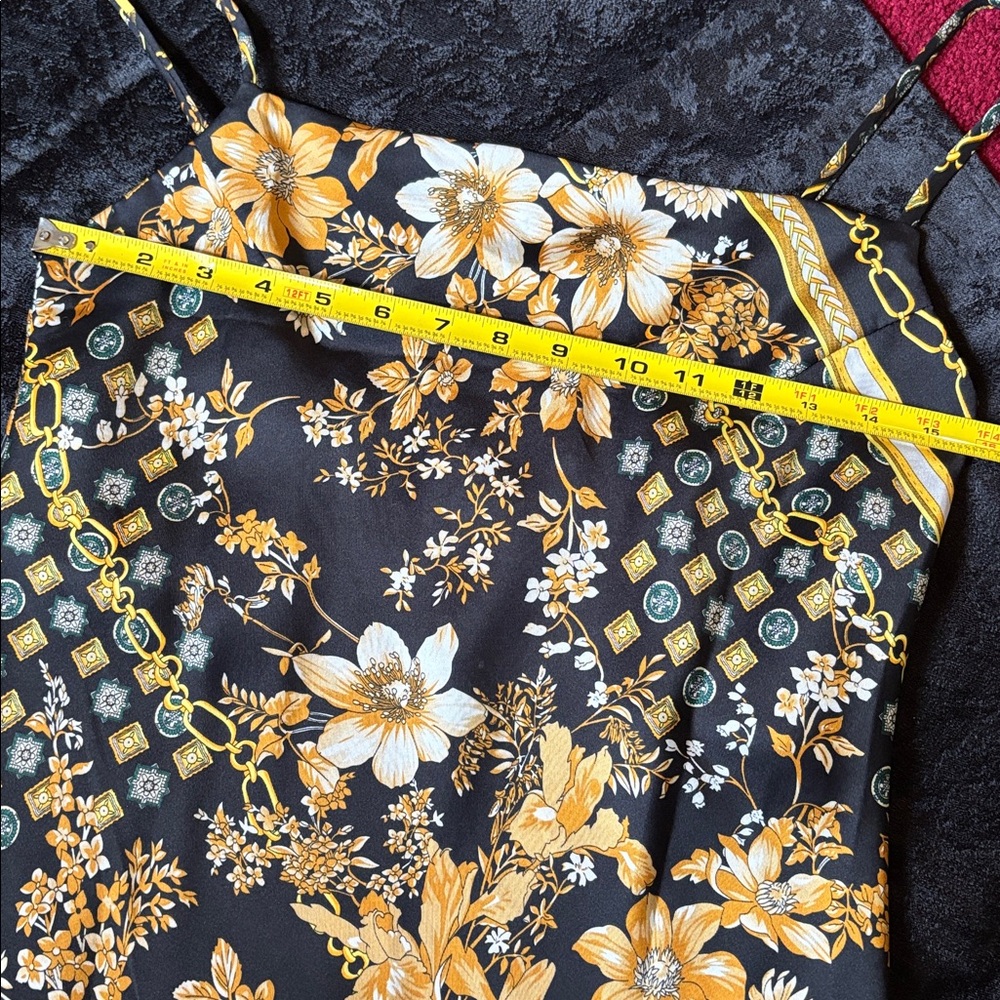 Princess Polly Black and Gold Floral Chain Dress 6 - Picture 4 of 5